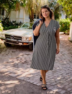 Women Lane Bryant V-Neck Pleat-Front Jersey Midi Dress Black | VBO3518QD
